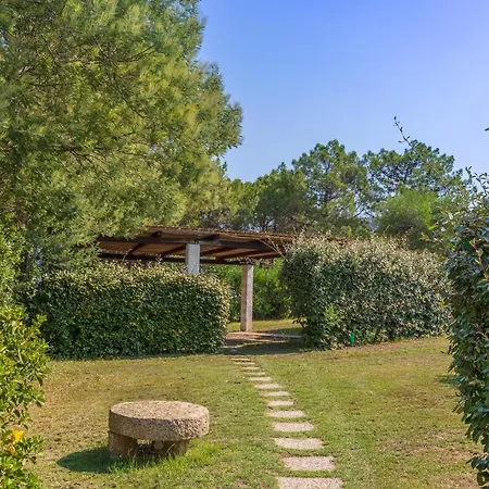 Villetta Amelie A Baja Sardinia